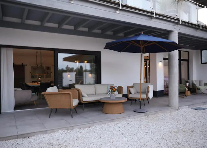 Villa 5season- Luxus-spa, Bar, Weinkeller, Billard Leverkusen